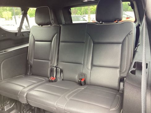 Used 2023 Chevrolet Suburban Premier AWD/4WD image 13