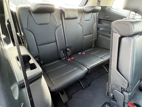 Certified 2022 Kia Telluride LX image 17