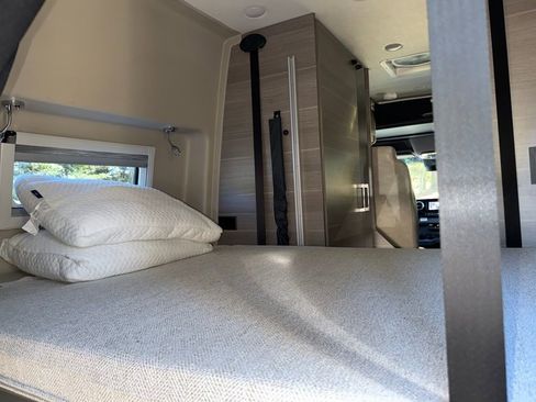 Used 2023 Mercedes-Benz Sprinter 2500 image 42