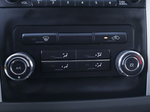 Used 2018 Nissan Frontier SV image 29