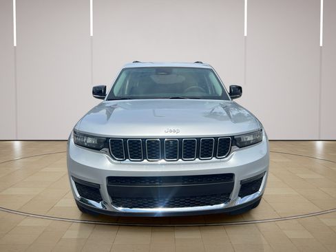 Used 2023 Jeep Grand Cherokee L Limited w/ Luxury Tech Group II AWD/4WD image 10