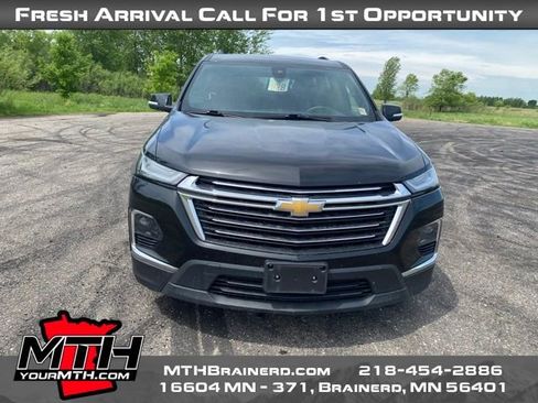 Used 2023 Chevrolet Traverse LT w/ LPO, Floor Liner Package AWD/4WD image 3