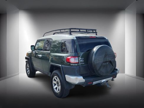 Used 2014 Toyota FJ Cruiser 4WD w/ Upgrade Package image 3