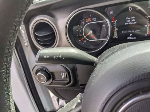 Used 2023 Jeep Wrangler Willys image 32