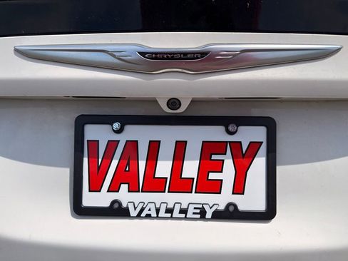 Used 2022 Chrysler Voyager LX FWD image 13