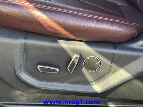 Used 2024 Ford Expedition Limited image 24