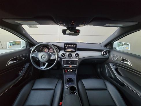 Used 2020 Mercedes-Benz GLA 250 4MATIC image 20