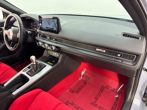 Used 2025 Honda Civic Type R image 16