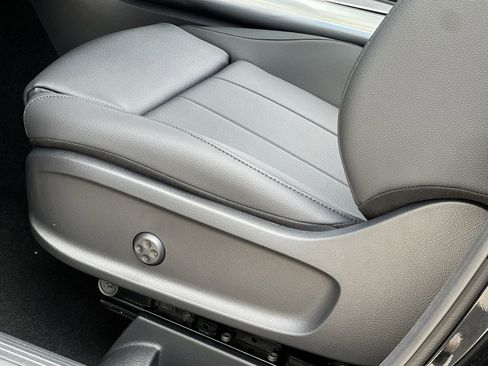 Certified 2026 Mercedes-Benz GLA 250 4MATIC image 12