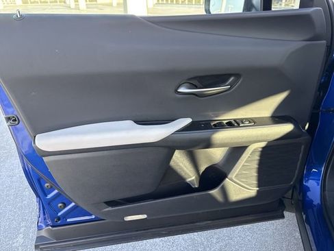 Certified 2025 Lexus UX 300h 300h F SPORT Design w/ Accessory Package (Z2) image 13