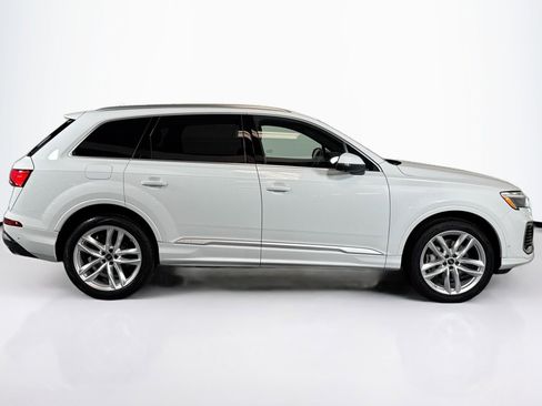 Used 2025 Audi Q7 3.0T Premium Plus w/ Premium Plus Package image 4