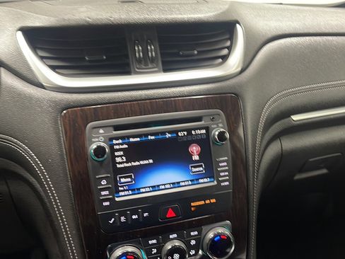 Used 2016 Chevrolet Traverse LT FWD image 8