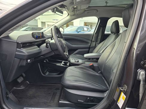 Used 2022 Ford Mustang Mach-E Premium image 21