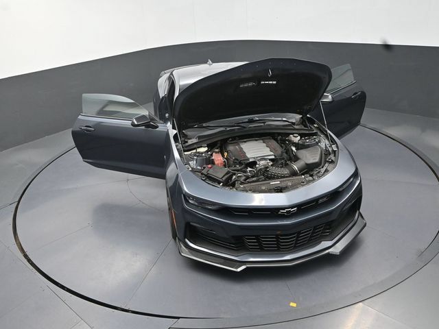 Used 2020 Chevrolet Camaro SS RWD image 37