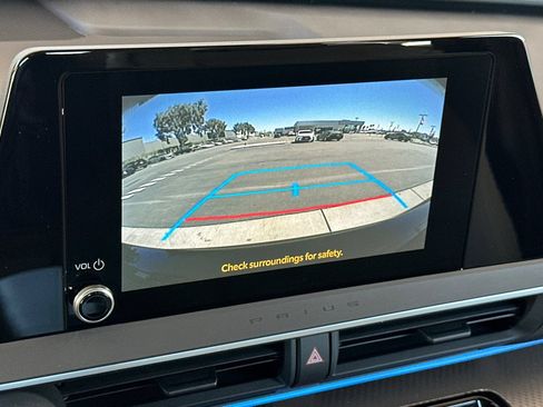Certified 2024 Toyota Prius XLE FWD image 19