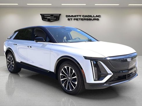 New 2026 Cadillac Lyriq Sport RWD image 7
