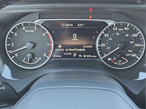 Used 2025 Nissan Rogue SV FWD image 25