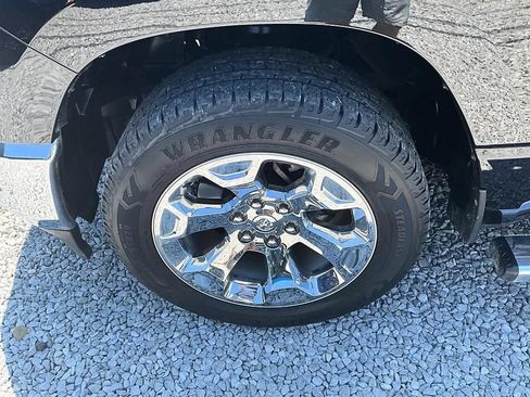 Used 2020 RAM 1500 Big Horn AWD/4WD image 11