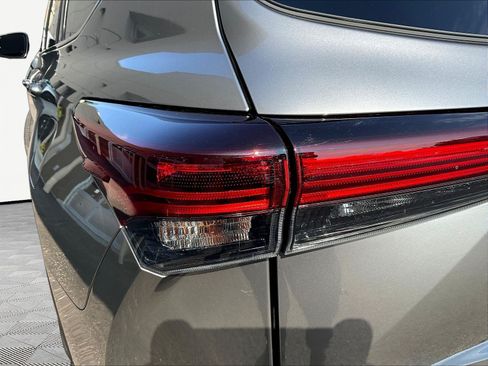 Used 2026 Toyota Highlander Platinum AWD/4WD image 23
