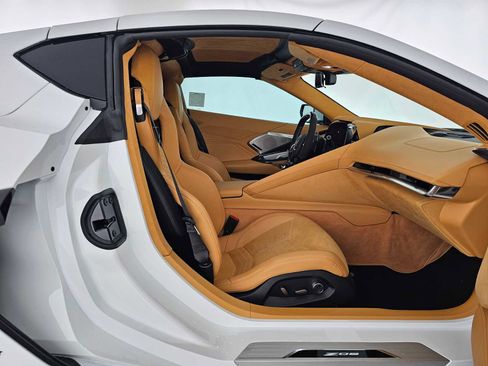 Used 2023 Chevrolet Corvette Z06 w/ Z07 Performance Package image 10