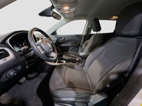 Used 2019 Jeep Compass Sport image 14