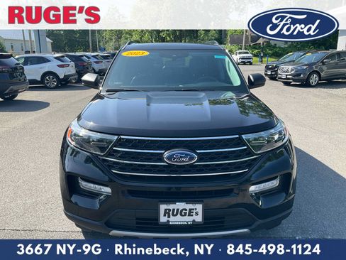 Certified 2023 Ford Explorer XLT w/ Equipment Group 202A AWD/4WD image 9