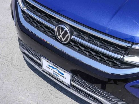 Used 2022 Volkswagen Taos SEL AWD/4WD image 8
