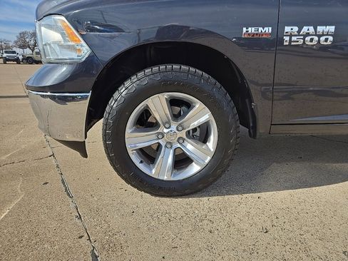 Used 2018 RAM 1500 Classic SLT image 10