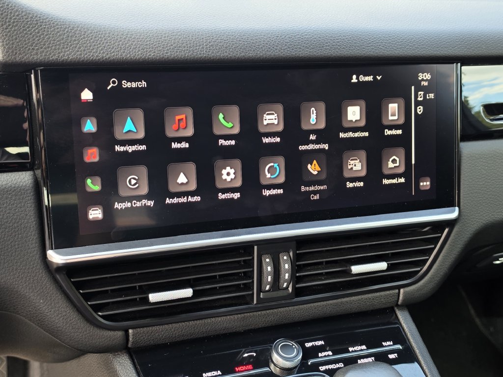Certified 2022 Porsche Cayenne Platinum Edition AWD/4WD image 18