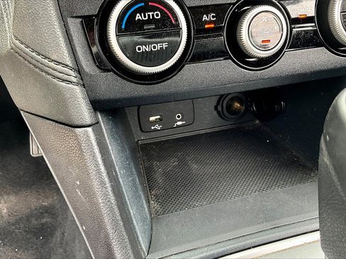 Used 2022 Subaru Crosstrek 2.0i image 28