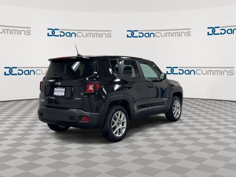 Used 2023 Jeep Renegade Latitude AWD/4WD image 8