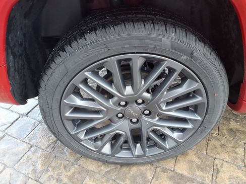 Used 2022 Jeep Compass Limited image 17