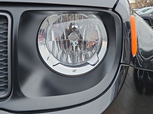 Used 2022 Jeep Renegade Trailhawk w/ Sun/Sound Group image 12