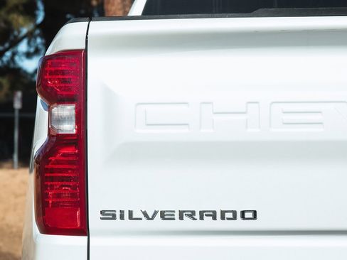 Used 2020 Chevrolet Silverado 1500 LT w/ All-Star Edition image 12