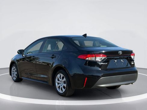 Used 2024 Toyota Corolla LE FWD image 3