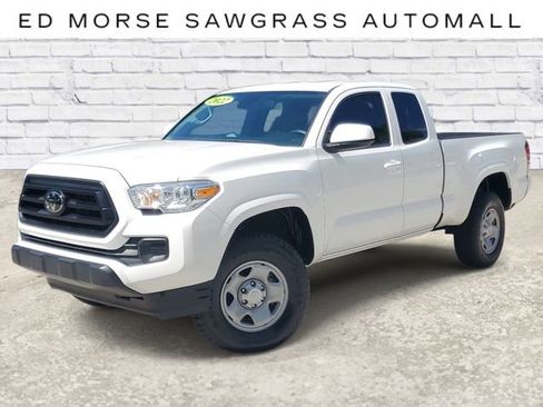 Used 2022 Toyota Tacoma SR RWD image 1