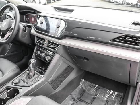 Certified 2023 Volkswagen Taos SEL AWD/4WD image 39