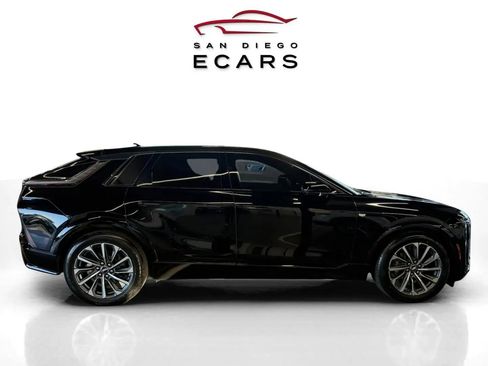 Used 2024 Cadillac Lyriq Sport image 4