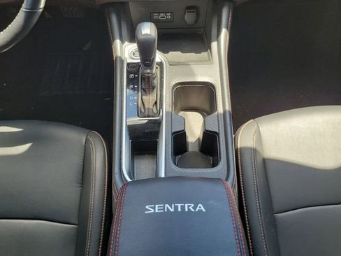 Used 2021 Nissan Sentra SR w/ SR Premium Package image 15