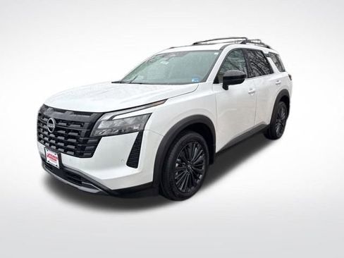 New 2026 Nissan Pathfinder SL image 3