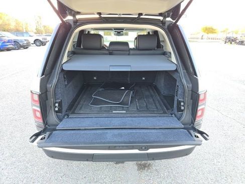 Used 2021 Land Rover Range Rover P525 Westminster Edition image 9