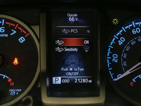 Certified 2023 Toyota Tacoma TRD Sport image 33