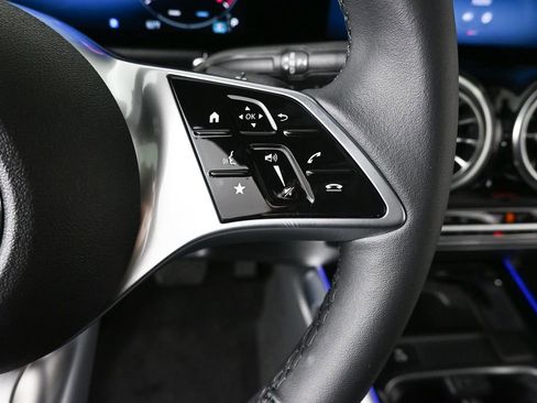 New 2026 Mercedes-Benz GLB 250 image 10