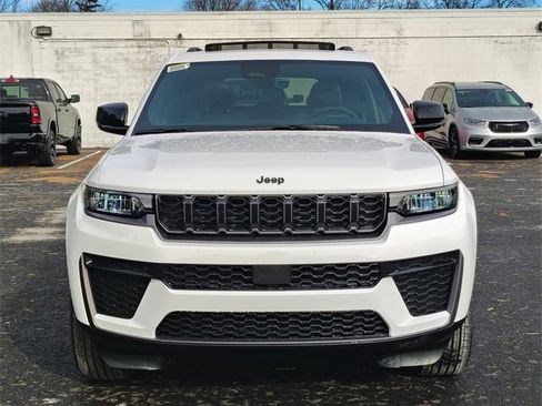 New 2026 Jeep Grand Cherokee Laredo image 37