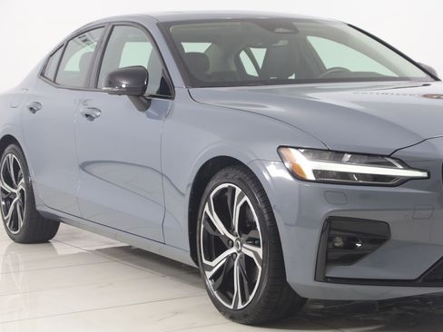 Used 2023 Volvo S60 B5 Plus AWD/4WD image 39