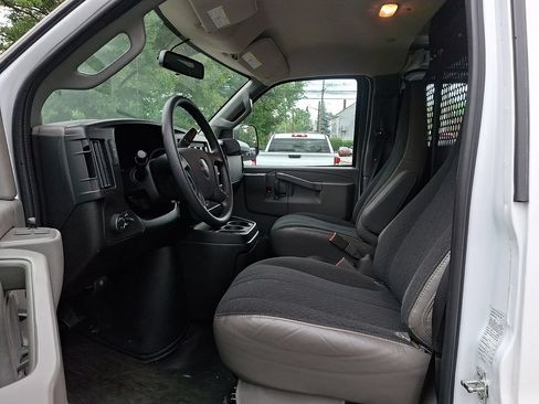 Certified 2025 GMC Savana 2500 w/ Driver Convenience Package RWD image 14