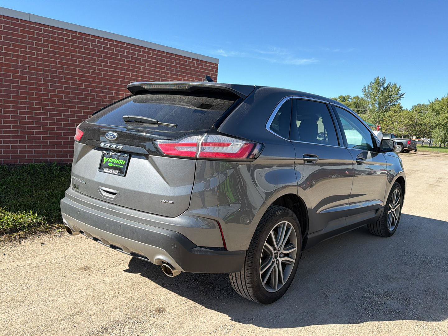 Used 2024 Ford Edge Titanium AWD/4WD image 3
