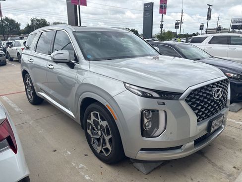 Used 2021 Hyundai Palisade Calligraphy image 3