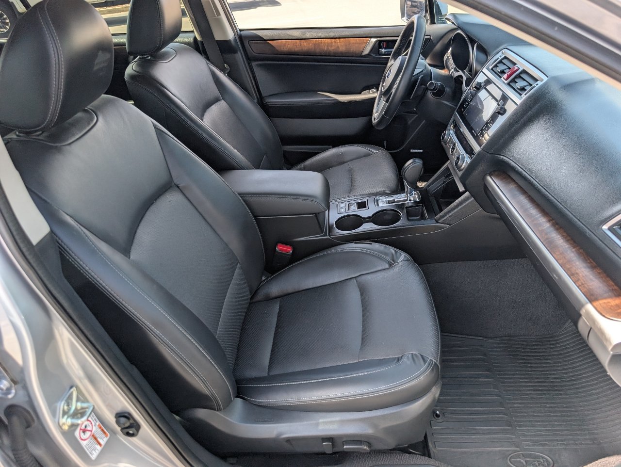Used 2017 Subaru Outback 2.5i Limited AWD/4WD image 8