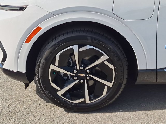 Used 2024 Chevrolet Equinox EV LT w/ LPO, All-Weather Mat Package FWD image 10